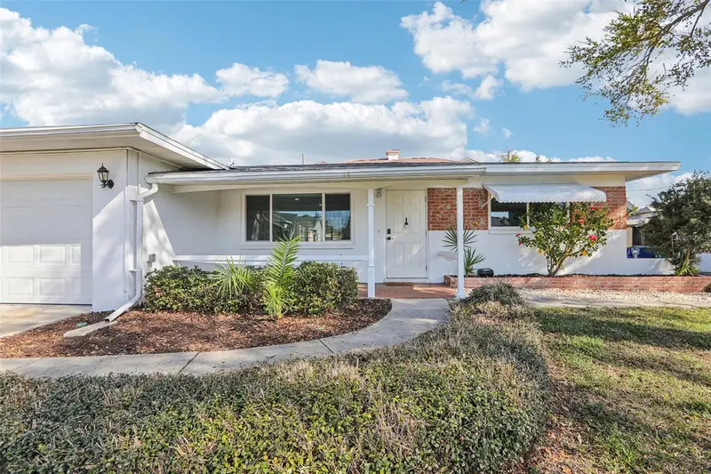 10569 Lake Vista Dr, FL