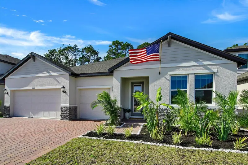 2121 Divot Dr, FL