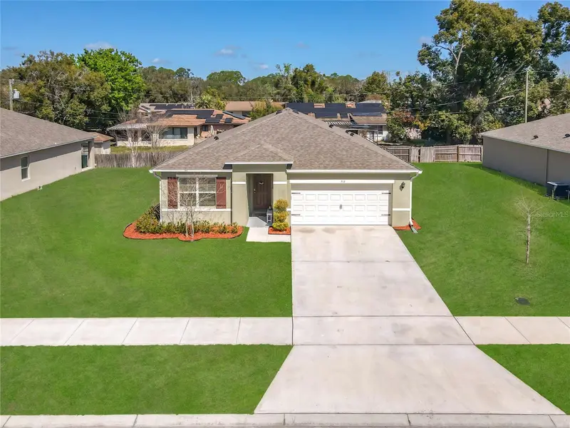 712 Red Hawk Ln, FL