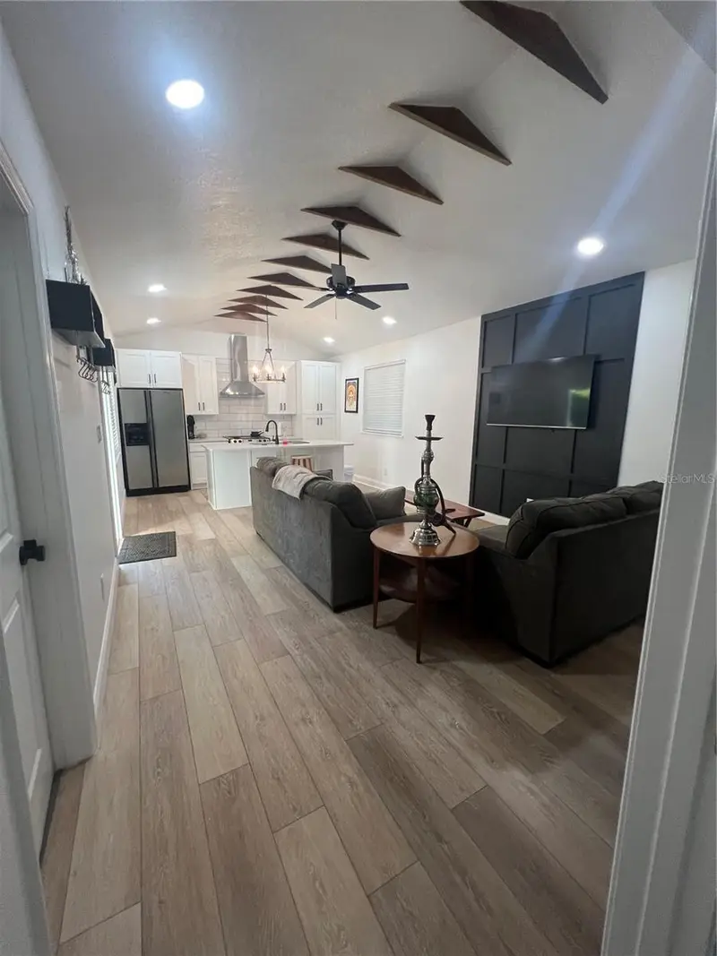 311 E Floribraska Ave #A, FL