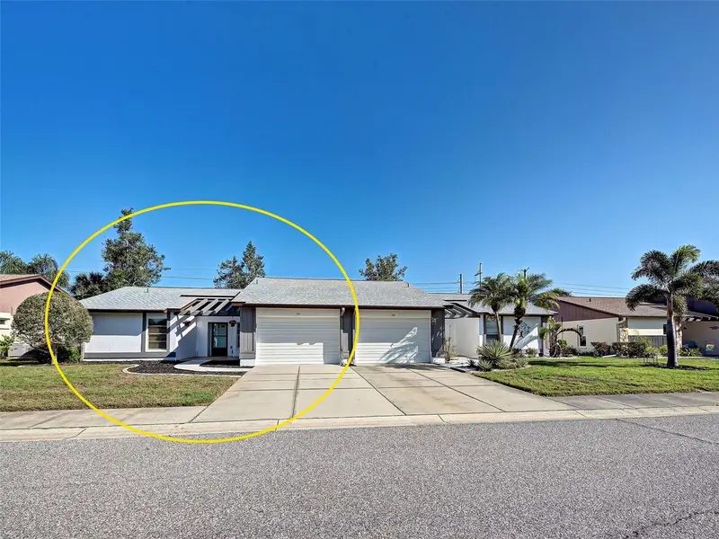 631 Foxwood Blvd #256, FL