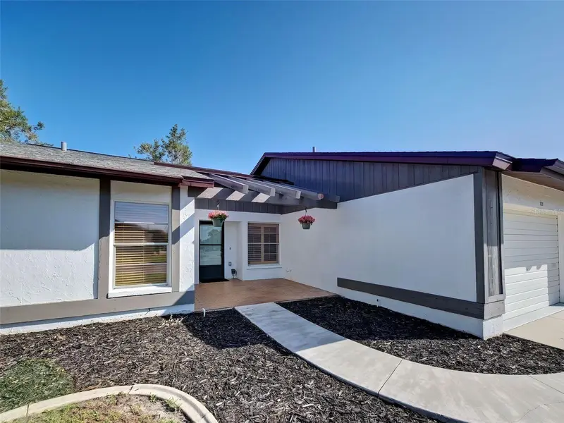 631 Foxwood Blvd #256, FL