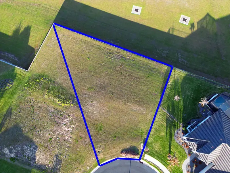 250 Amaryllis Way, FL