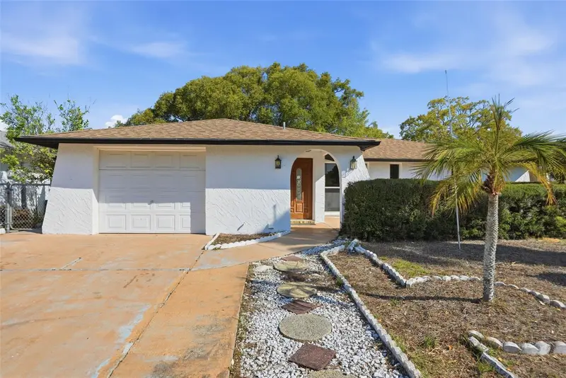 7427 Fireside Dr, FL