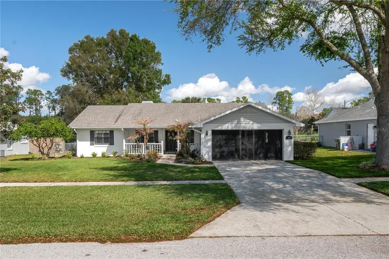 334 Palmview Cir N, FL