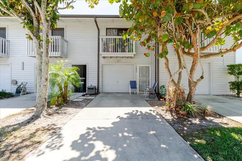 6420 92nd Pl #1202, FL