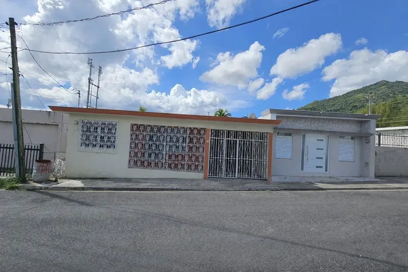 Calle 5 Calle Borinquen, PR