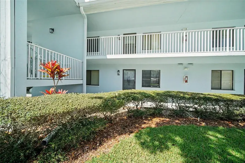303 Martha Ln #303, FL