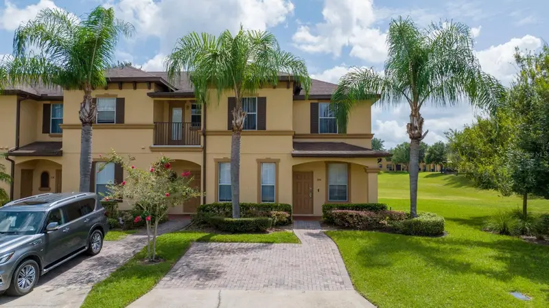 206 Bergamo Dr, FL