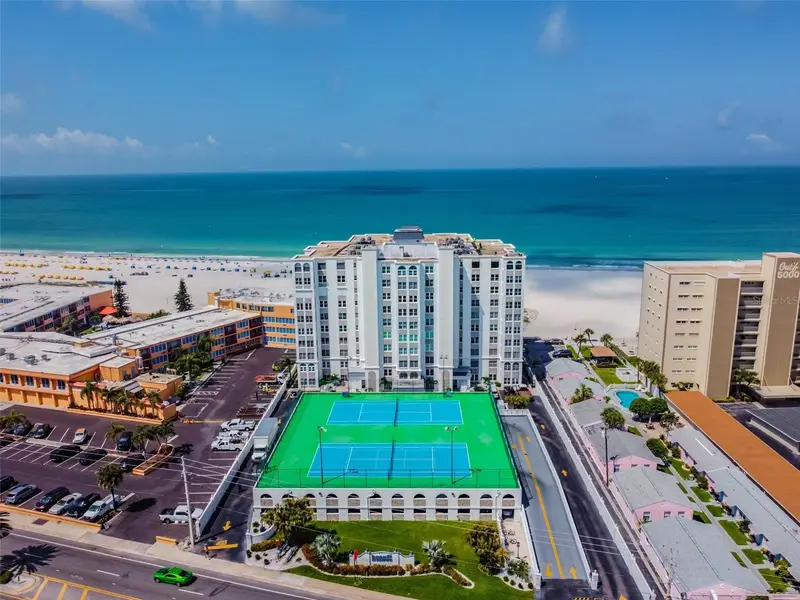 4950 Gulf Blvd #206, FL