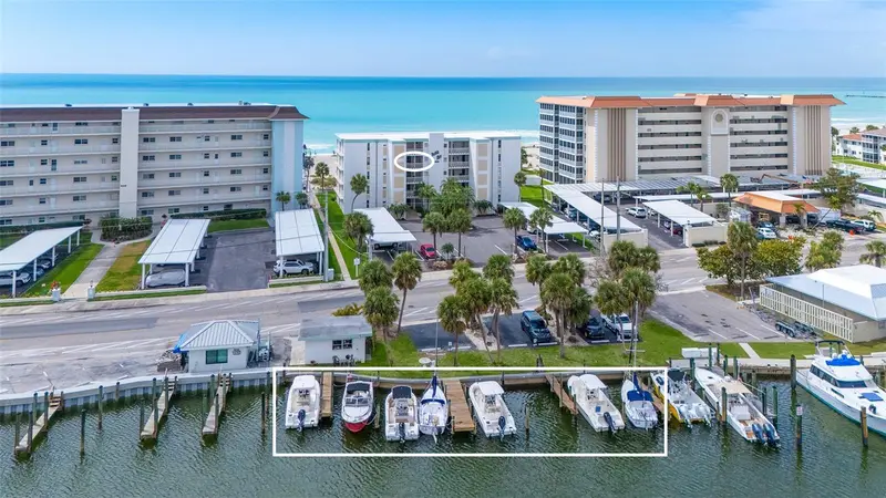 1100 Tarpon Center Dr #4b, FL