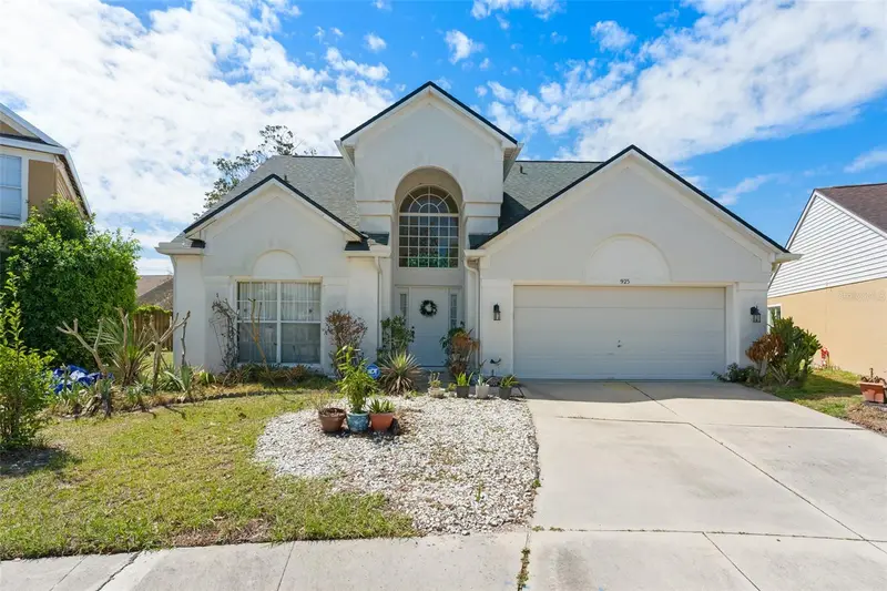 925 Beresford Way, FL