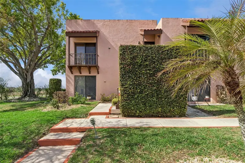 210 La Casa #210, FL