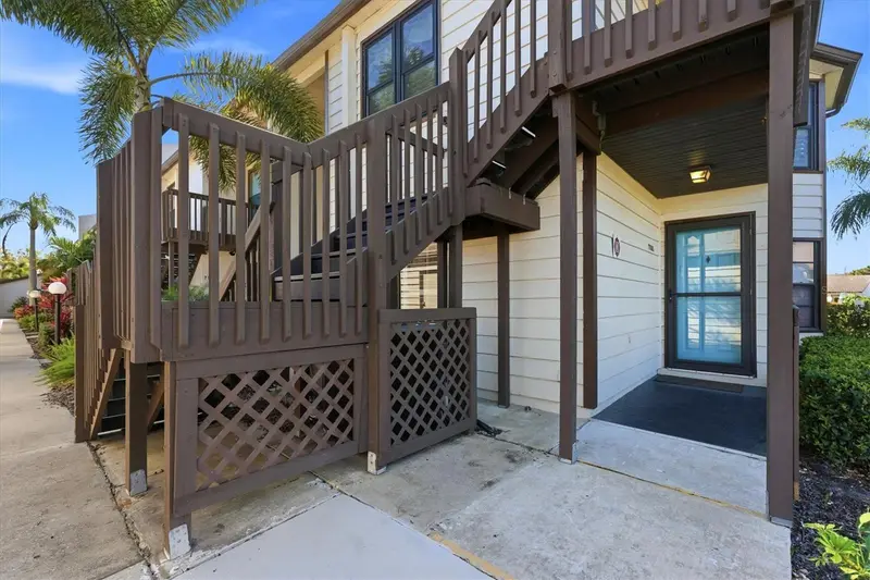 7165 28th Ave W, FL