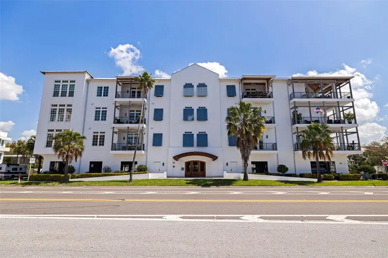 91 Davis Blvd #201, FL