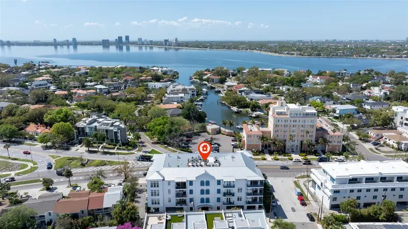 91 Davis Blvd #201, FL