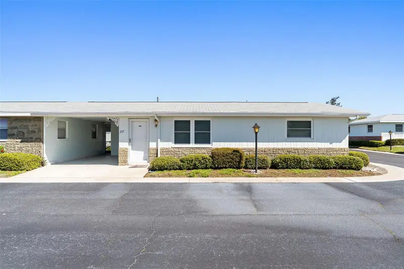 12400 Park Blvd #217, FL