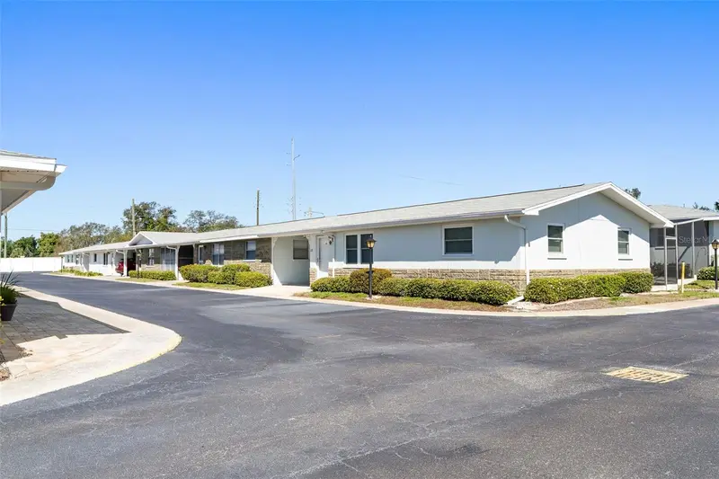 12400 Park Blvd #217, FL