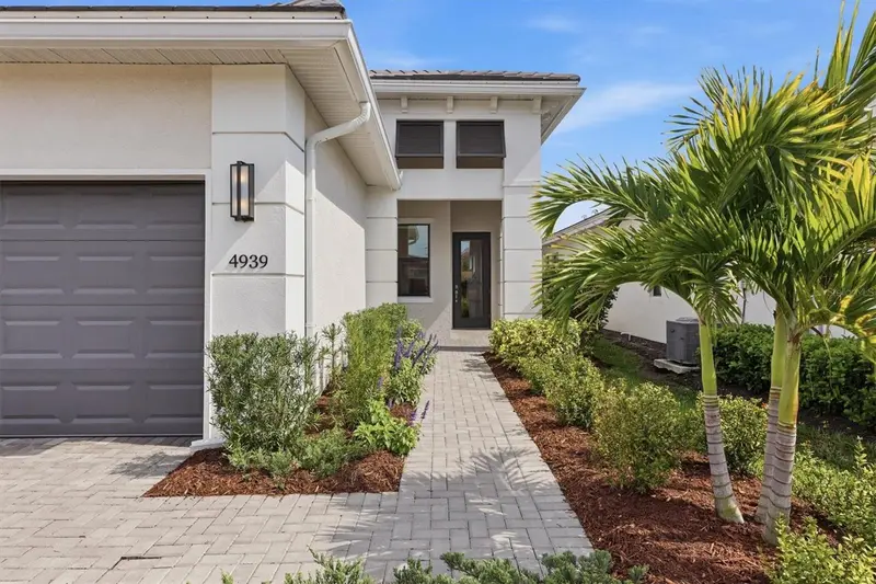 4939 Carova Way, FL