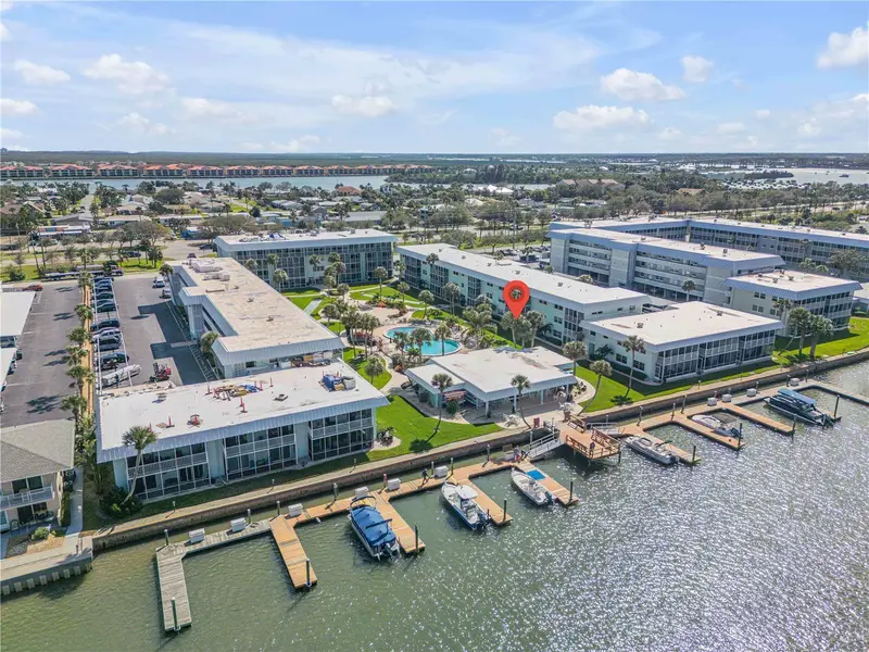 325 N Causeway #D103, FL
