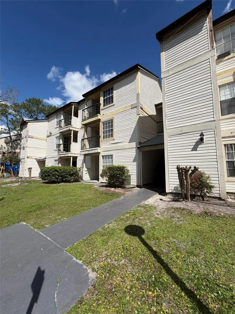 1940 Lake Atriums Cir #110, FL