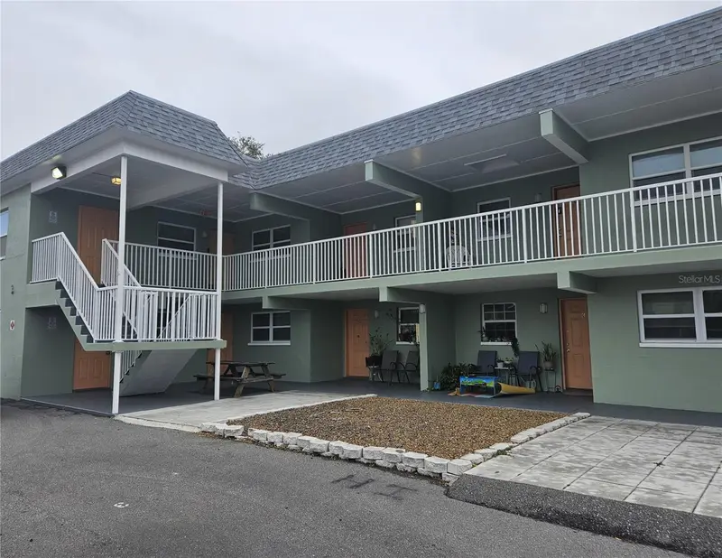 2045 Alpine Rd #3, FL