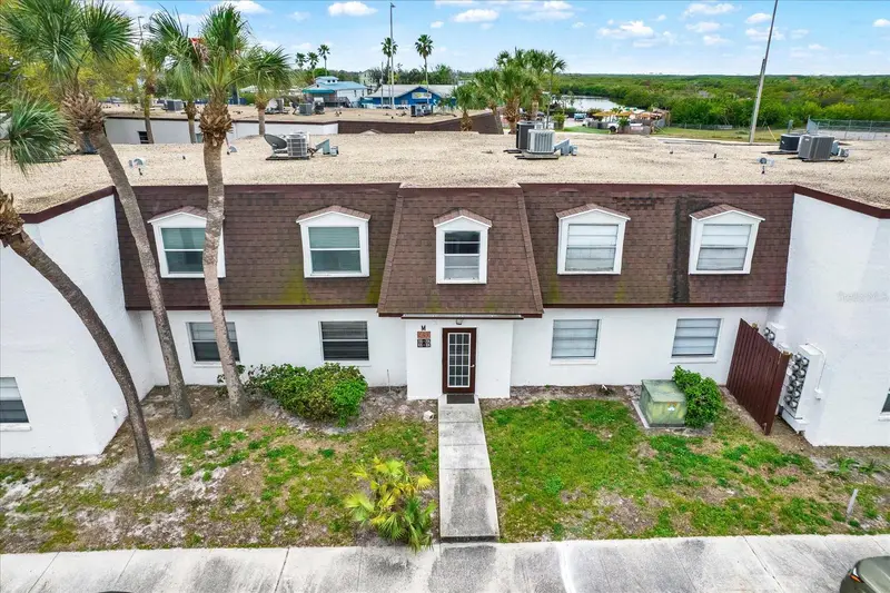9130 Tudor Dr #M105, FL