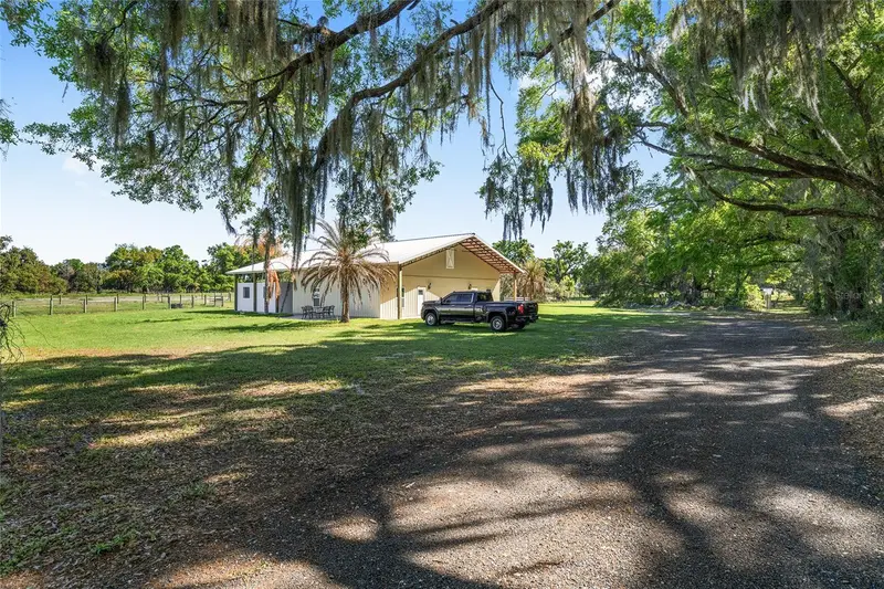 13869 S Hwy 475, FL