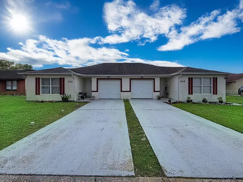 522-524 Imperial Place, FL