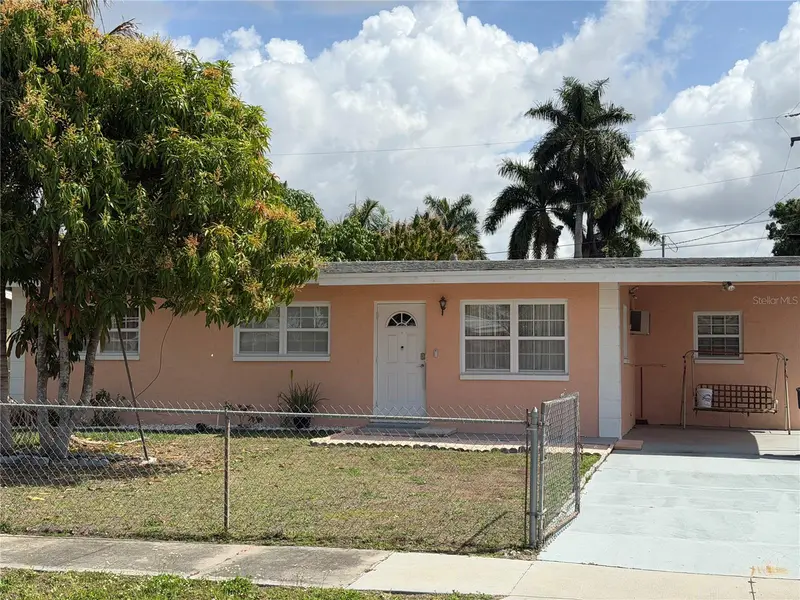 32 Roanoke Dr #0, FL