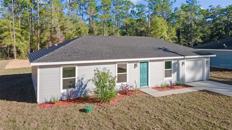24277 Nw Geranium Ave, FL