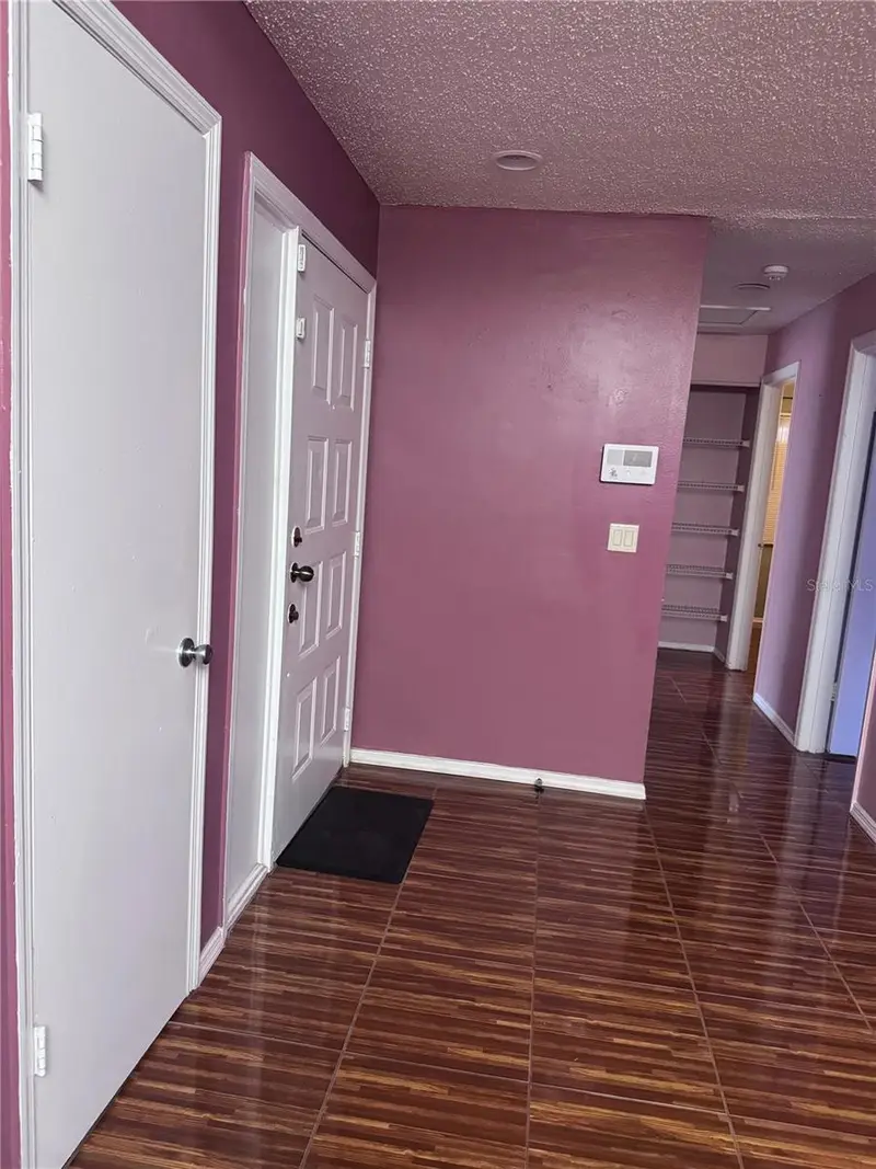 138 Pinewood Cir, FL