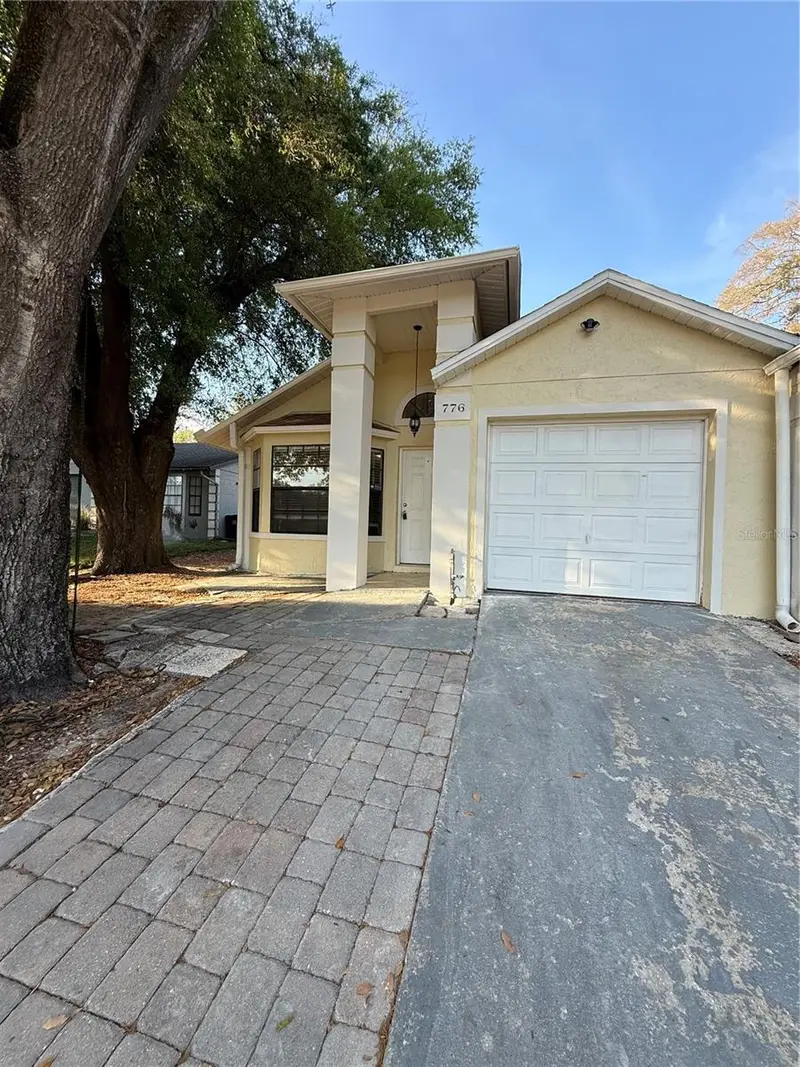 776 Wolf Creek Ct, FL