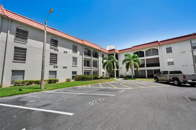 2700 Bayshore Blvd #2205, FL