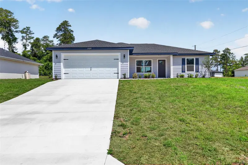 10 Locust Loop Cir, FL