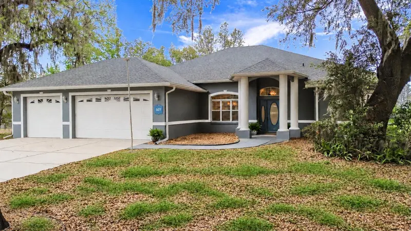 507 Dowling Cir, FL