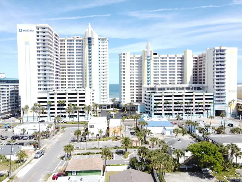 300 N Atlantic Ave #1106, FL