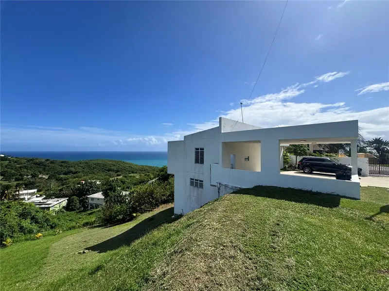 El Cocal Country Club Bo. Camino Nuevo #2, PR