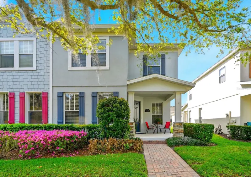 Signature Lakes listing