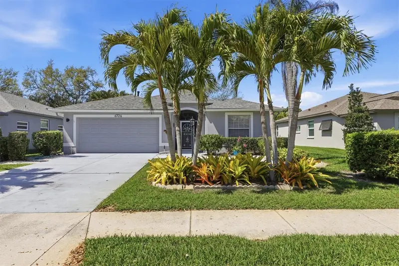 6726 W Country Club Ln, FL