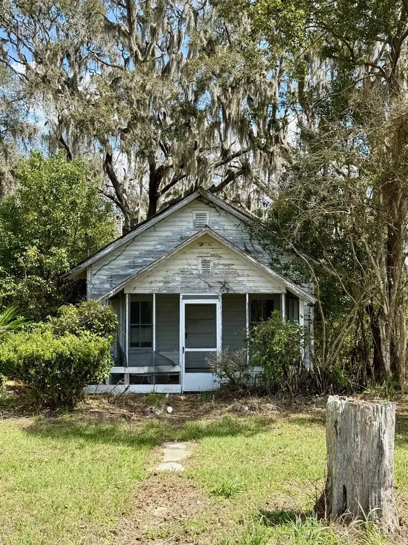 10010 Fort King Rd, FL