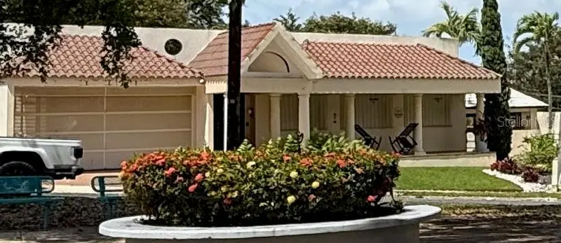 Bf16 65 Hills Mansions, PR