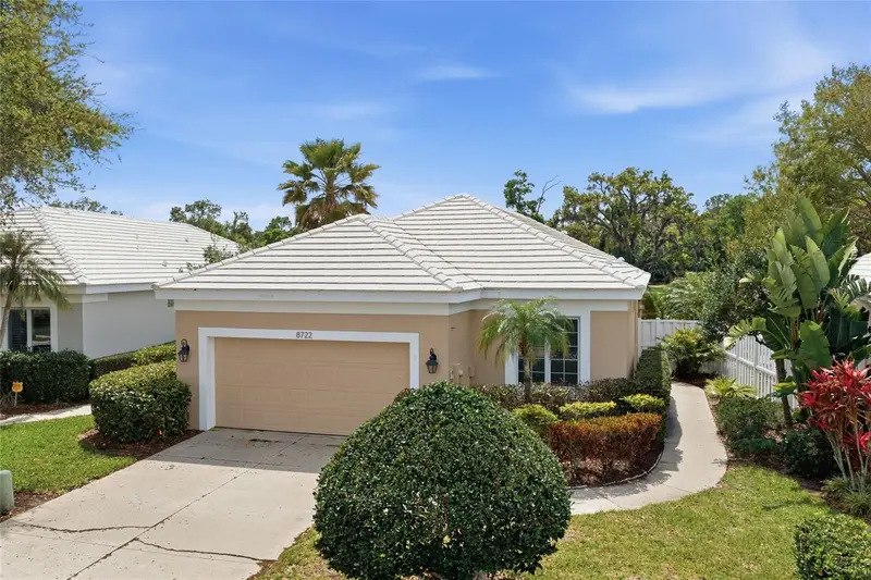 8722 52nd Dr E, FL