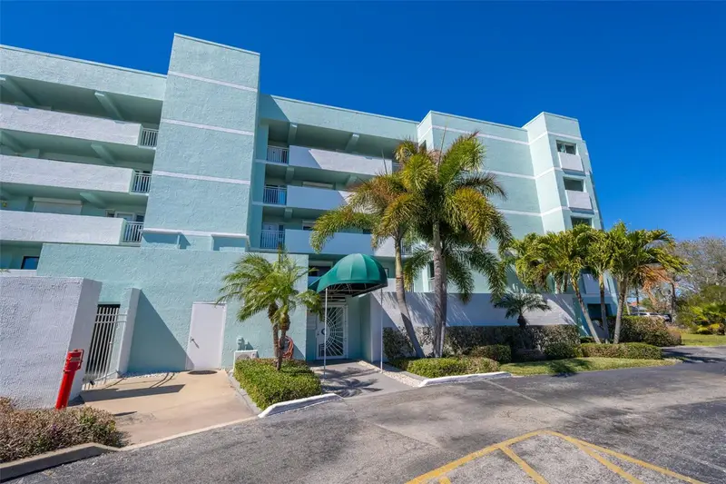 1750 Commodore Blvd #2203, FL