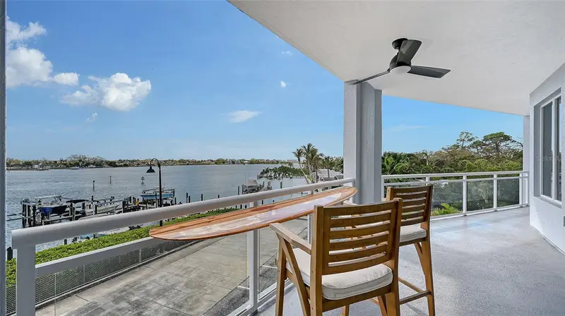 516 Tamiami Trl S #306, FL