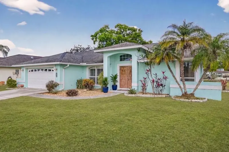 3907 57th Pl E, FL