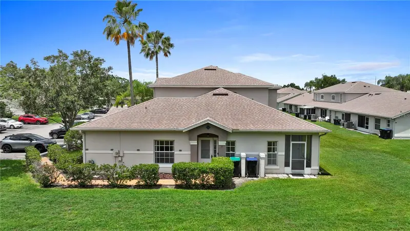 14556 Laguna Beach Cir, FL