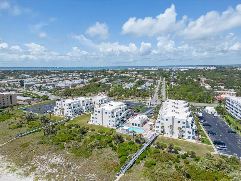 8600 Ridgewood Ave #1311, FL