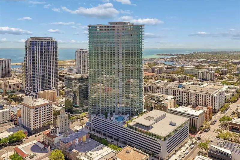400 Central Ave #2102, FL