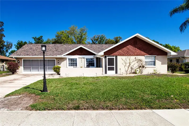 203 Amesbury Cir, FL